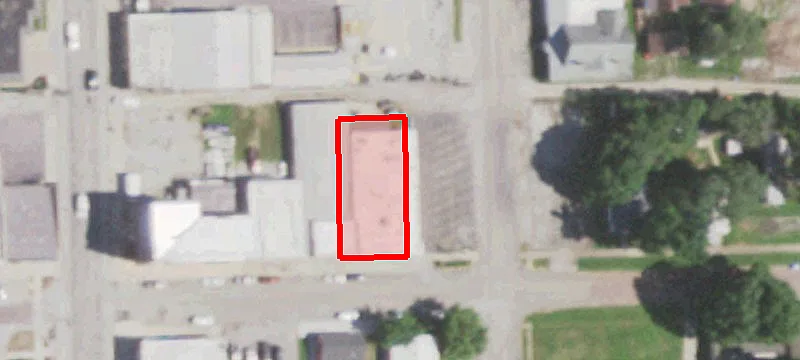 221 Douglas Ave