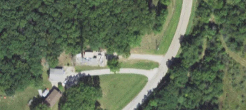 2585 2350th Rd