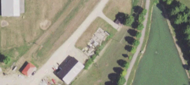 208 Roberts Ln