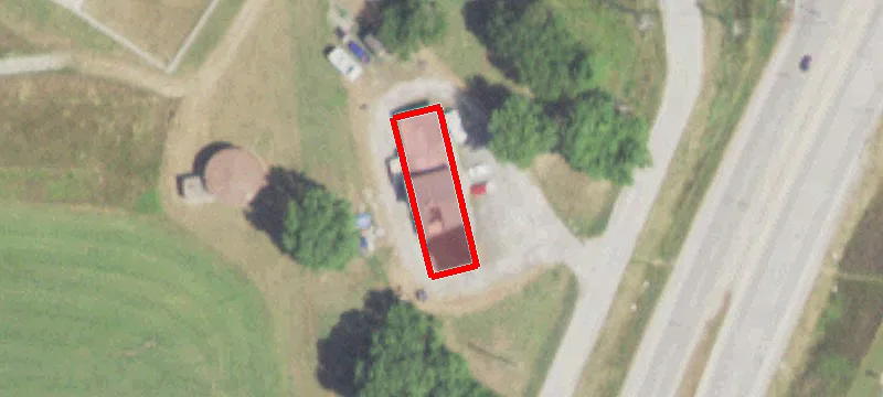 907 Interlake Dr