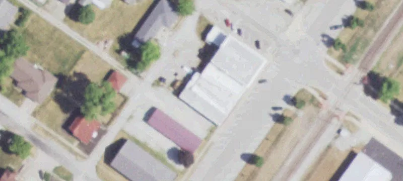 210 Waupansie St