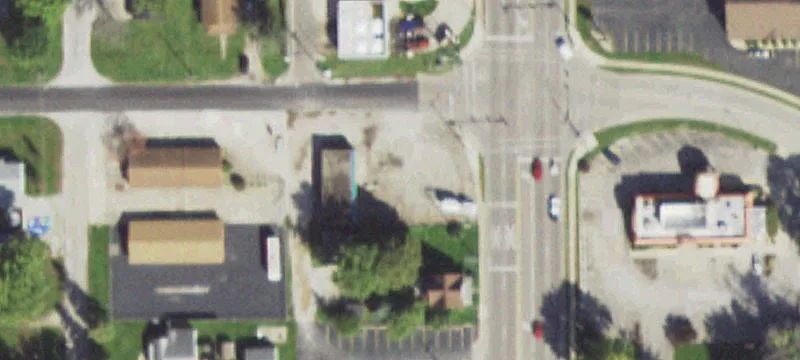 1712 Bloomington St
