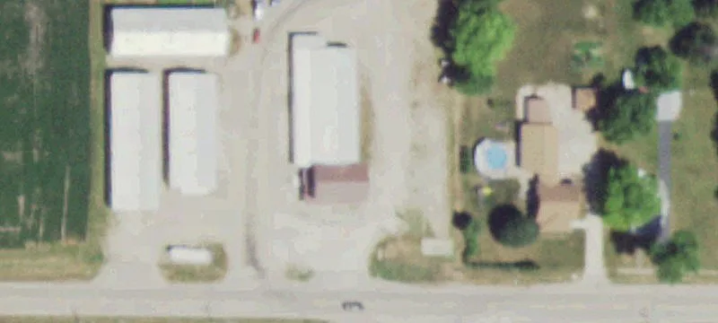 320 Main St