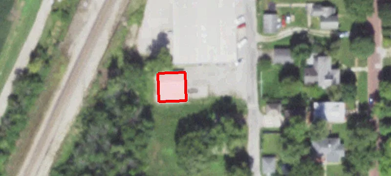 102 Cemetery Ave