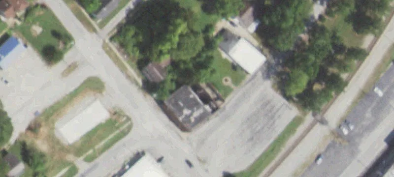 100 Frnt St