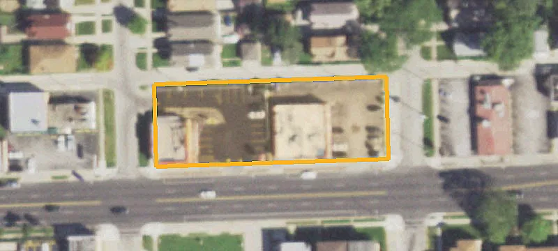 1009 Roosevelt Rd