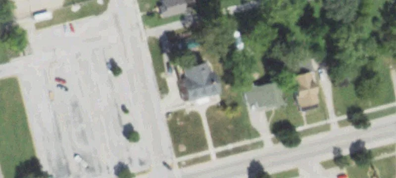 302 Main St