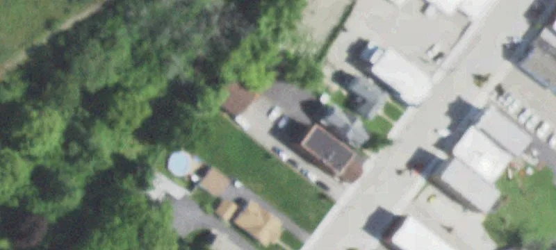90 Cedar Ave