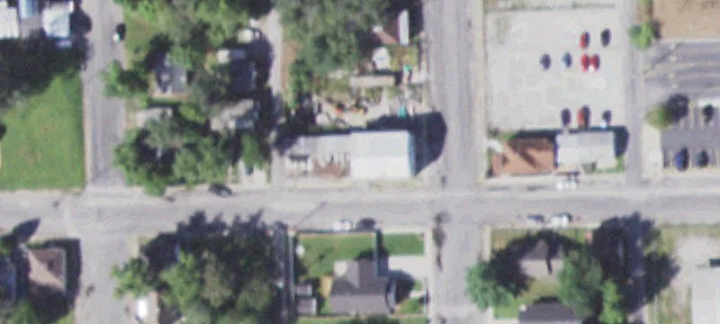 302 Dry St