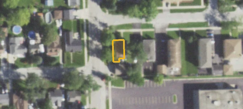 6737 Lloyd Dr