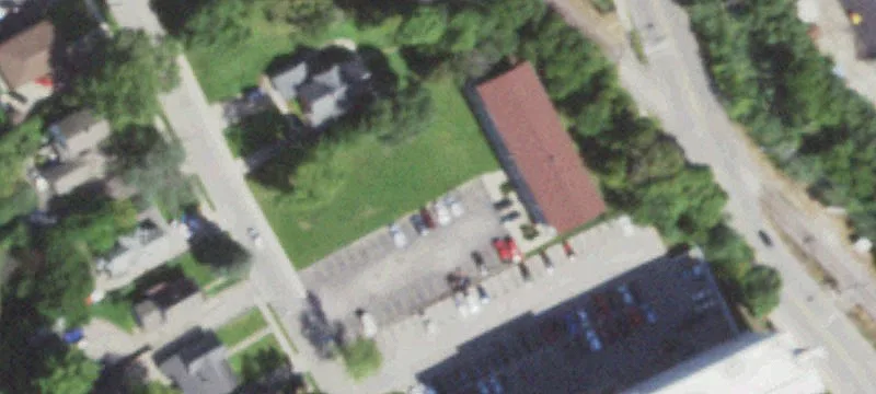 85 Crystal St