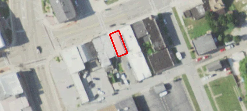 300 Main St