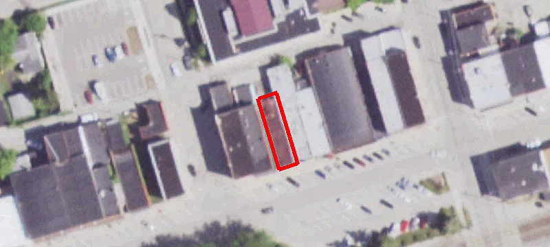 16 Main St