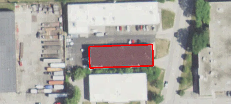 240 Lombard Rd
