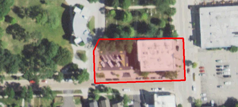 5200 Main St
