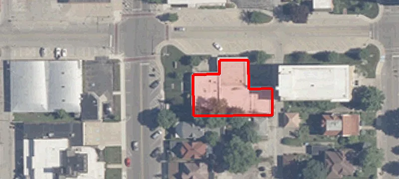302 Main St