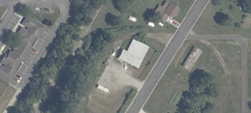 821 Lakeshore Dr