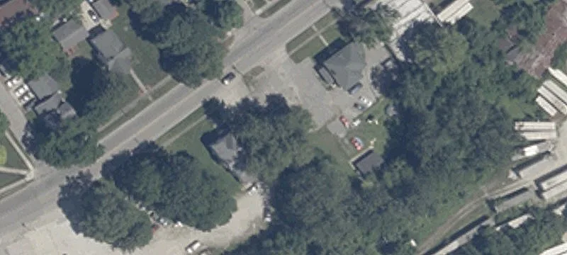 905 Park Dr