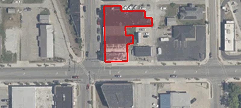 932 Main St