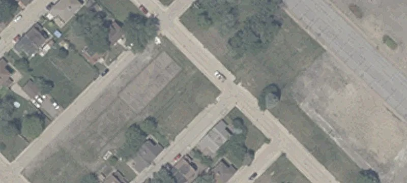 516 School St