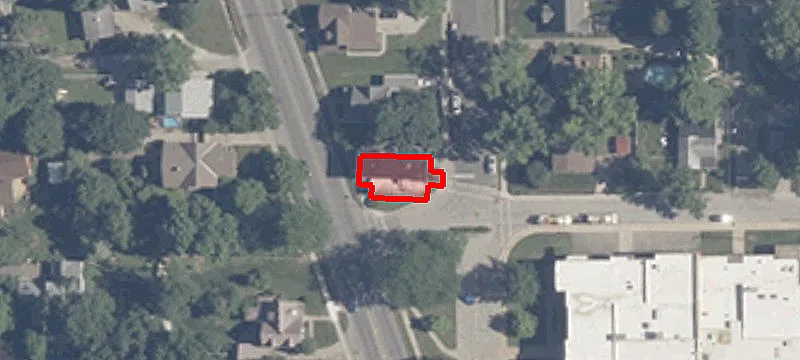 1122 Main St