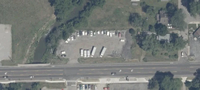 325 Lincoln E Hwy
