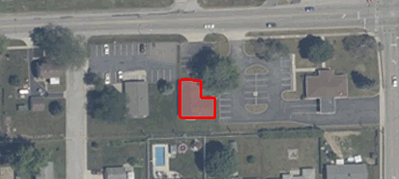 1220 Lincoln E Hwy