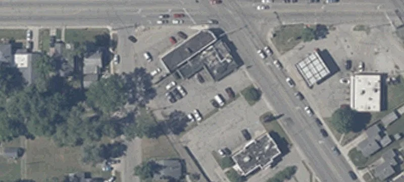 2703 Main St