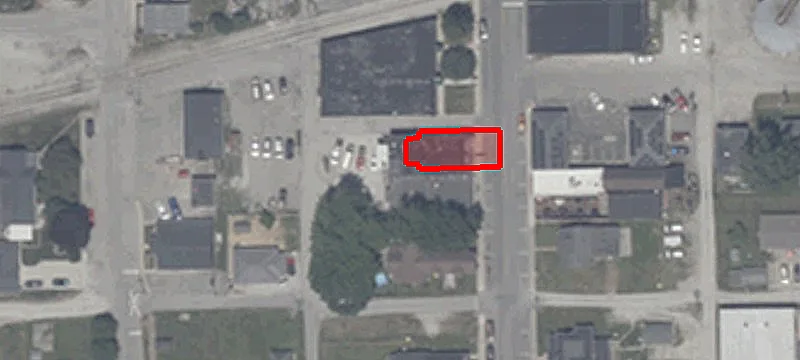 737 Main St