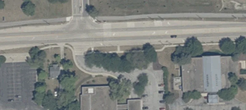 2480 Lk Ave