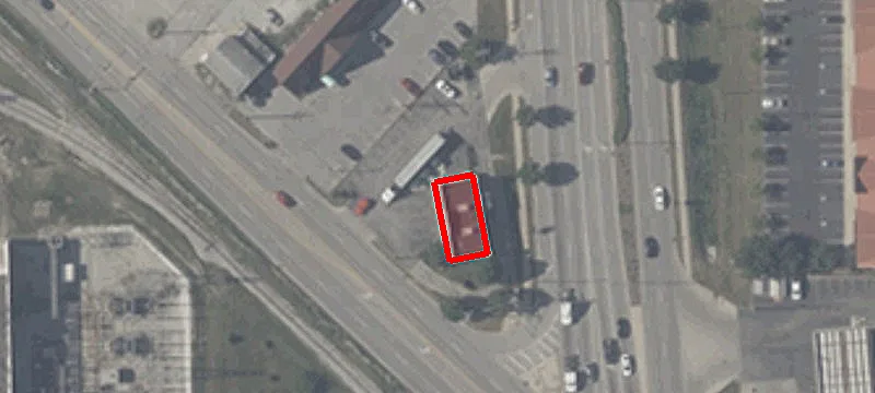 3350 Main St