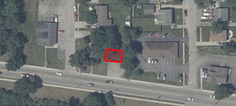 907 Commercial Ave