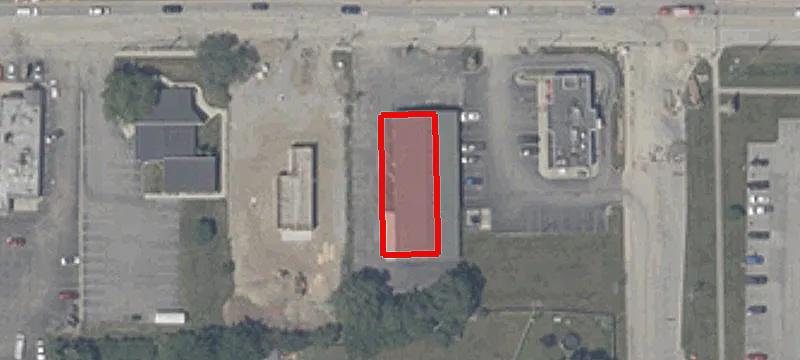1682 Commercial Ave