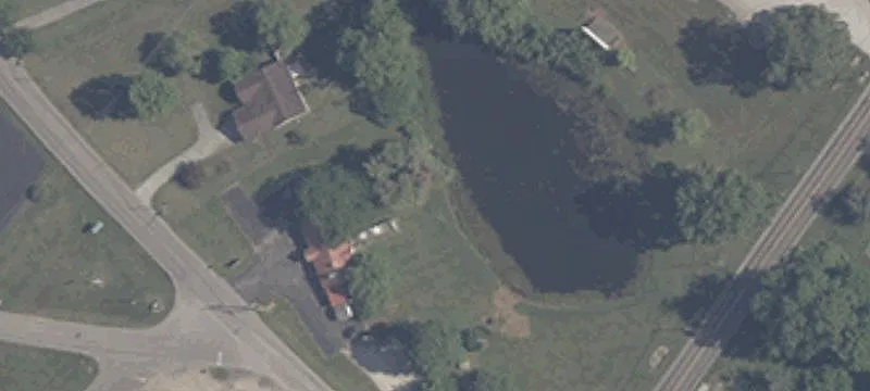 382 Lakeview Dr