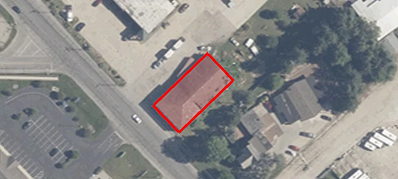922 Lincolnway E