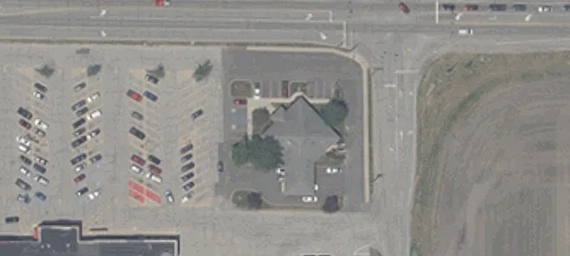 2090 Commercial Ave