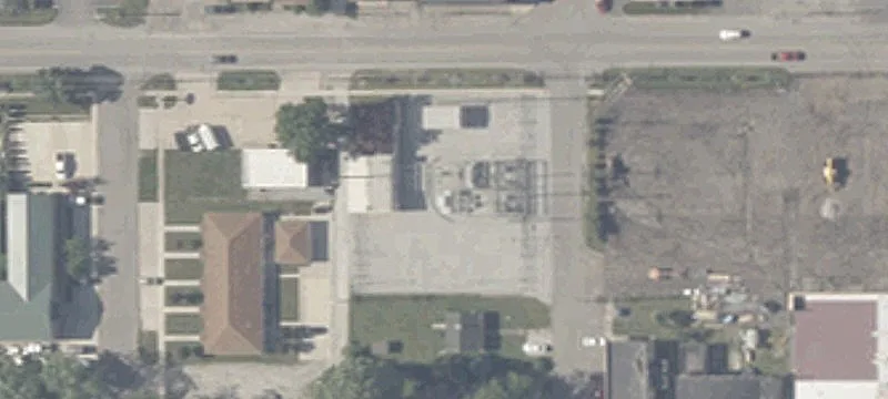 909 Broadway
