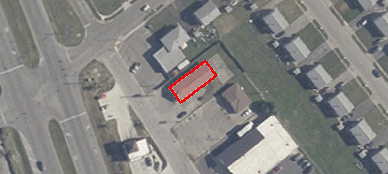 1753 Main St