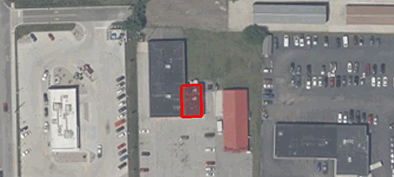 1735 Commercial Ave