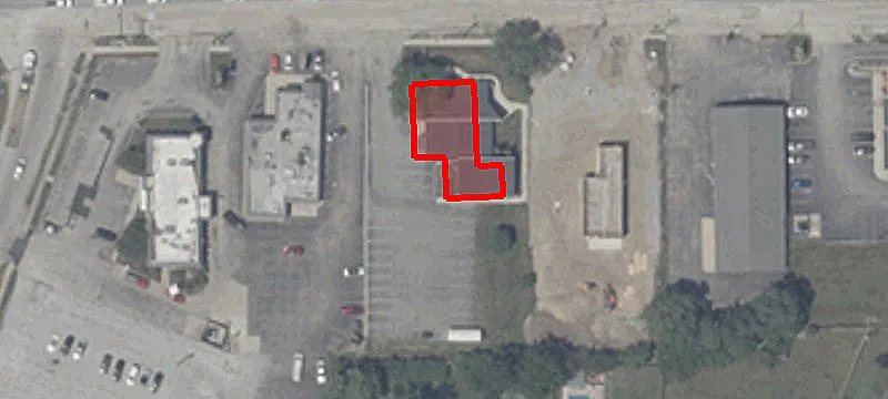 1642 Commercial Ave