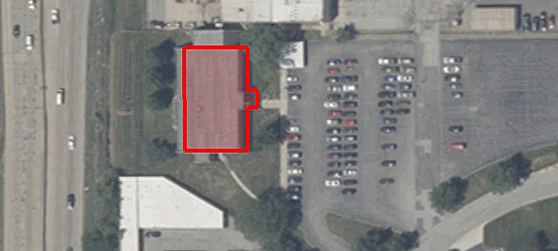 2000 Woodlawn Ave