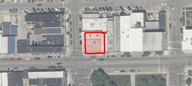 106 Main St
