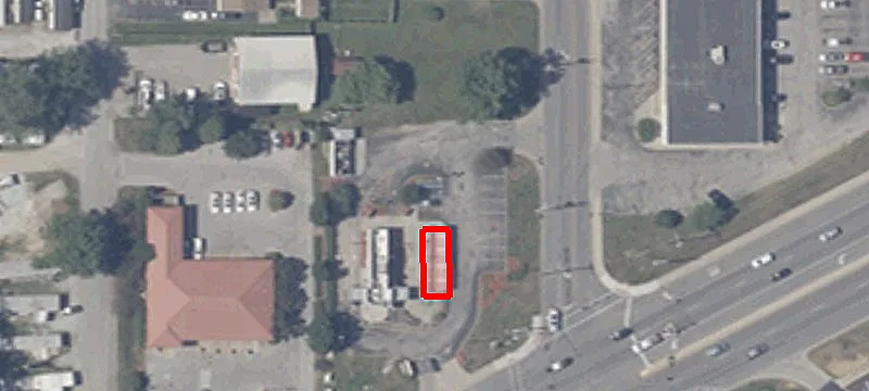2560 Main St