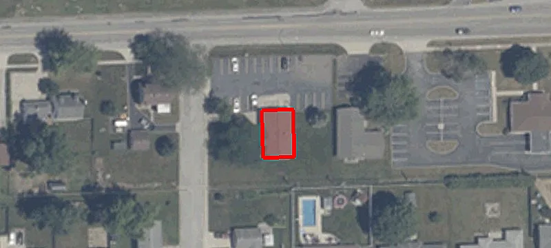1208 Lincoln E Hwy