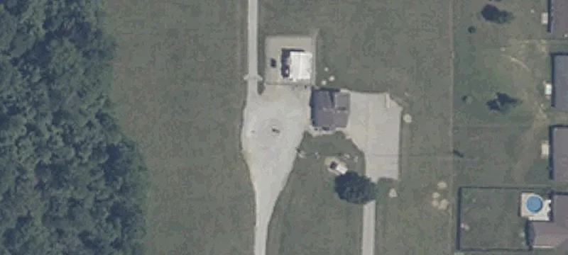 811 County Rd 200th E