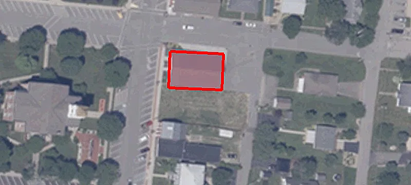 128 Main St