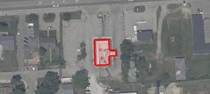 1215 Main St