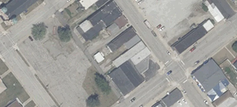 210 Ln St