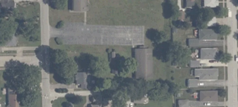 2415 Main St