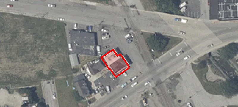 104 Commercial Ave